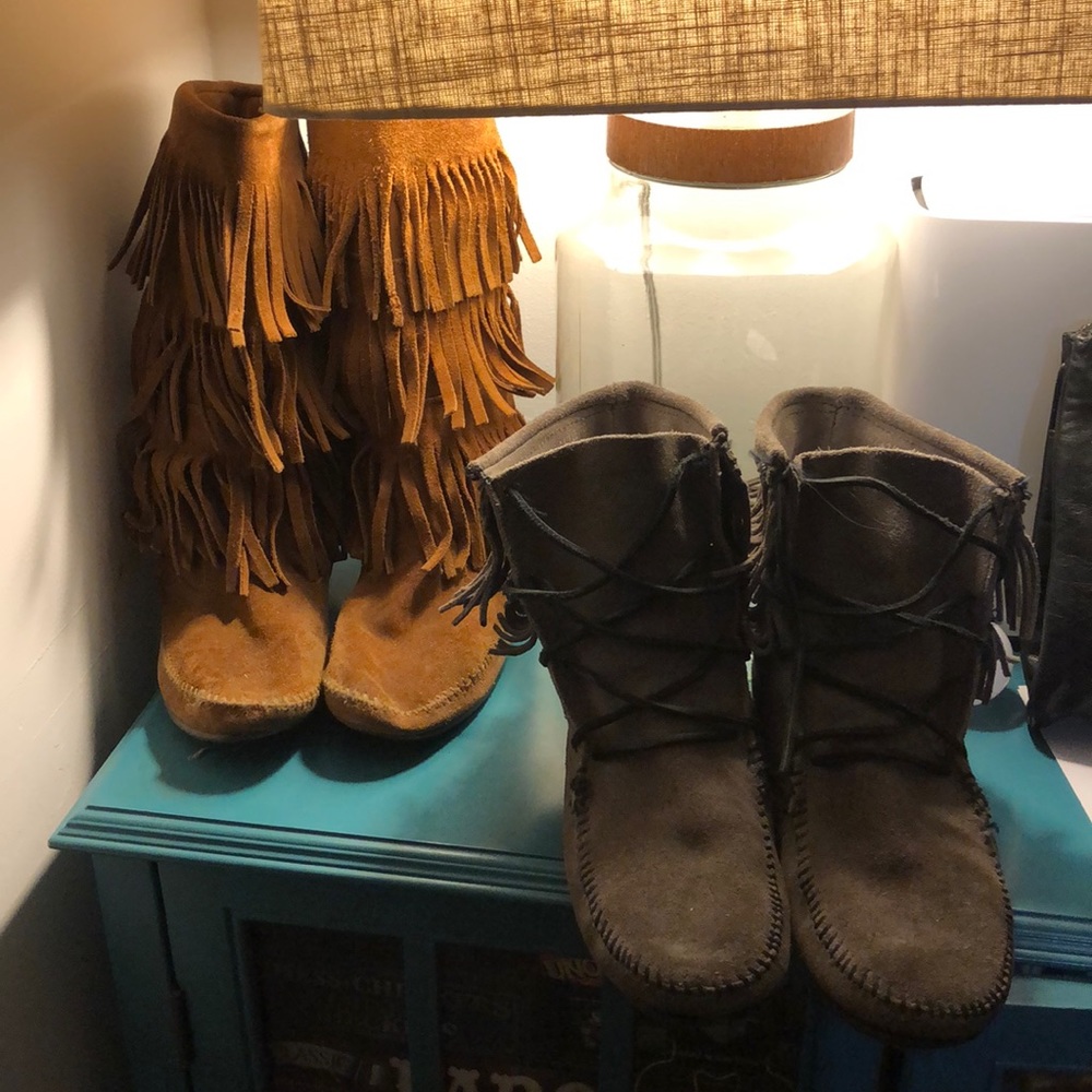 2pair of Minnetonka Moccasins size 8